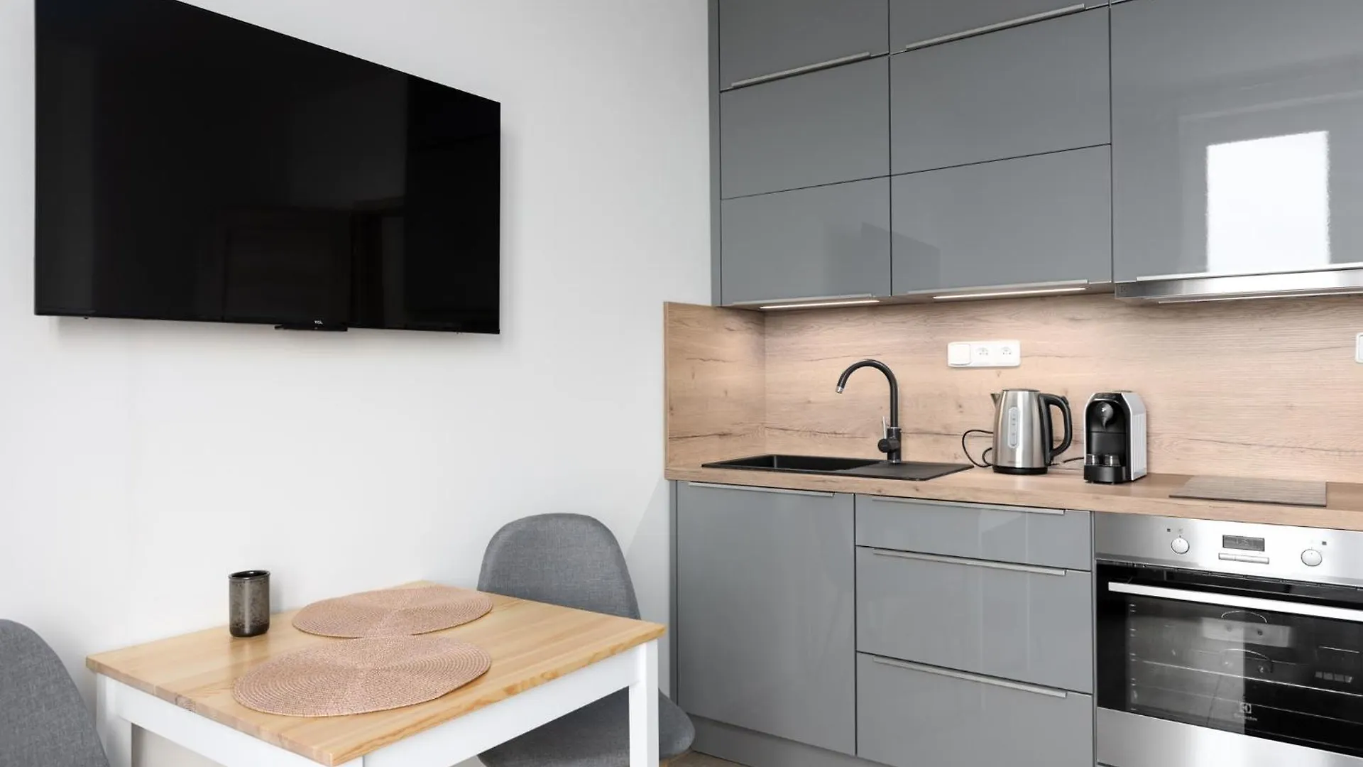 Apartman U Metra S Terasou Prague